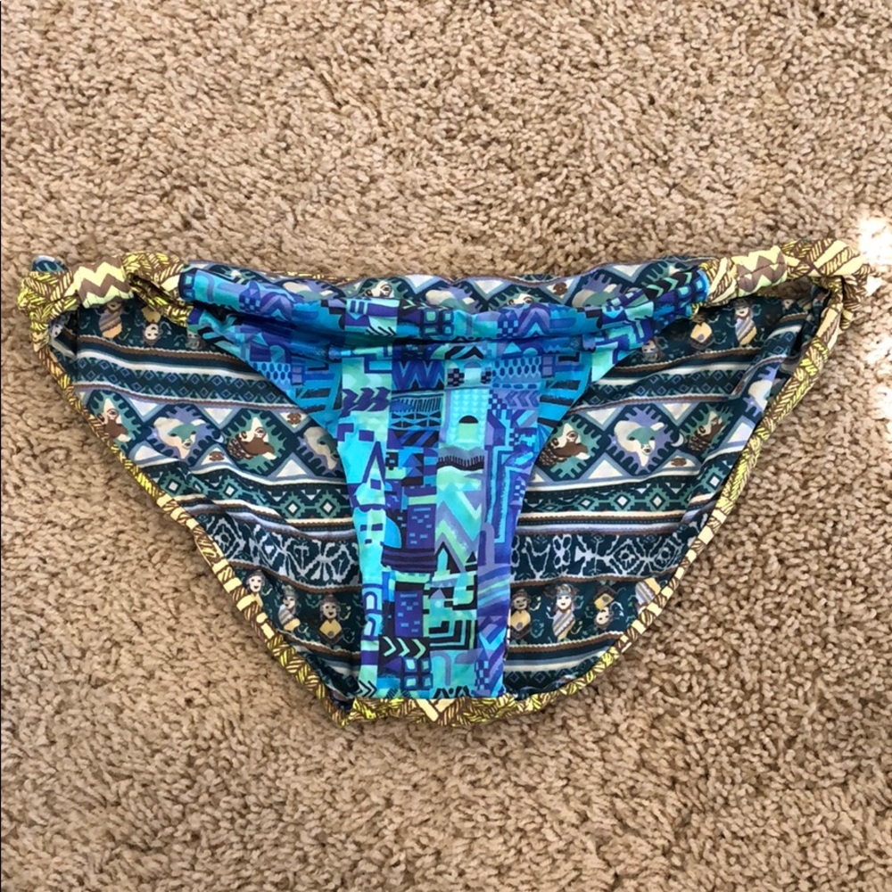 Reversible maaji bikini bottoms